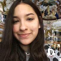 Ангелина Велякова