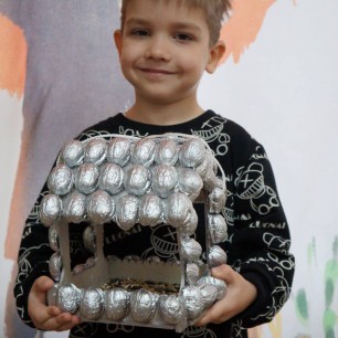 "Пичужки, приглашаю в столовую!"