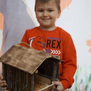 "Столовая для пернатых"