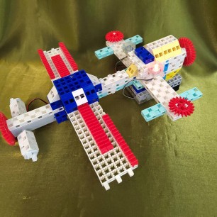 "Космический спутник" (Академия Наураши)