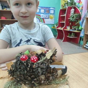 Запасливый Ежик