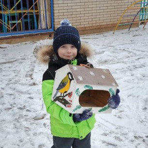 Гостеприимная птичья столовая.