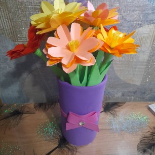 Поделка  на день матери