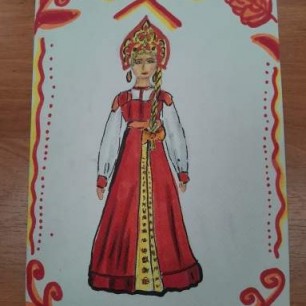 Русская красавица в народном костюме