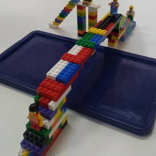 Мост в городском парке