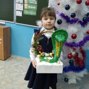 " Новогдня Змейка- скороспейка"