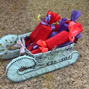 "Сани с подарками от Деда Мороза"