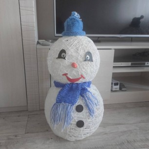 Добрый снеговичок