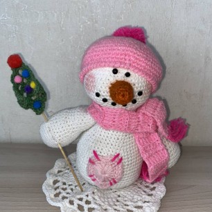 Новогодний снеговивичок