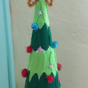 Елочка к нам пришла