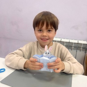 "Зайка в домике"