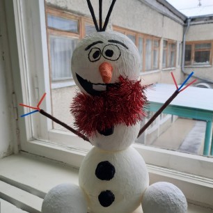 "Весёлый снеговик"