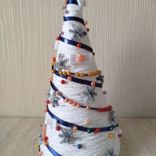 Елочка из ниток