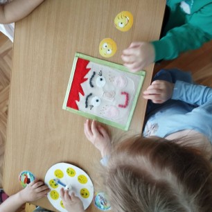 Игра " Эмоции "