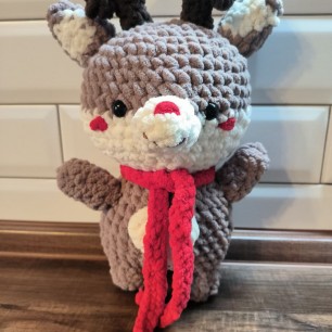 Вязаная игрушка "Оленёнок"