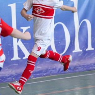 Футболист