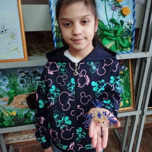 Фигурка из крупного бисера "Колибри"