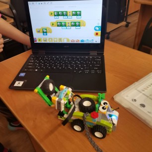 Олли - веселый грузовичок