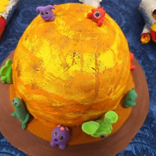 "Сатурн с сатурянами"