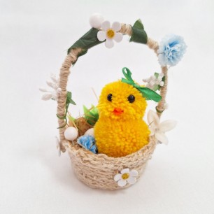 Цыпленок в корзинке