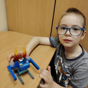 "Робот-полицейский"