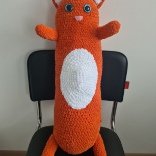 Вязаная игрушка "Кот-батон"