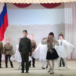 Война вошла в мальчишество моё
