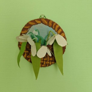 Корзина подснежников
