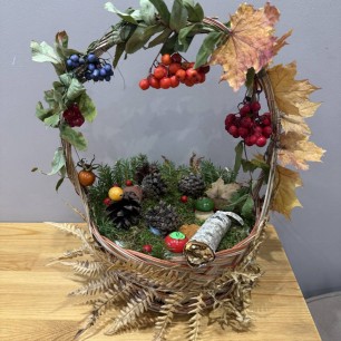 Ёжик в осеннем лесу