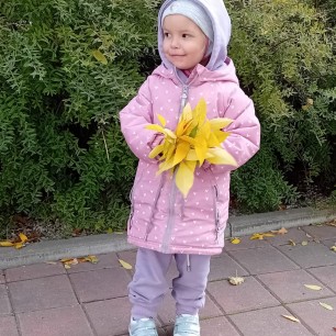 "Желтый листик на дорожку упадет - это значит осень к нам идет!"