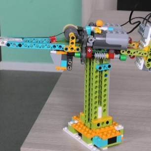 Действующая модель подъёмного крана