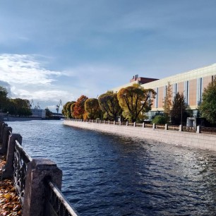 Красоты реки Пряжки осенью