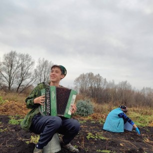 Во саду ли, в огороде