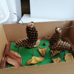 Олени в осеннем лесу