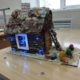 Лесная избушка