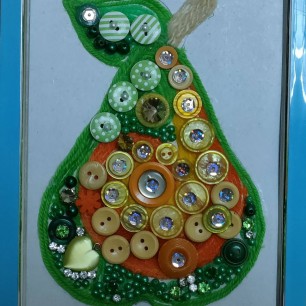 Пуговичная мозаика "Груша нельзя скушать".