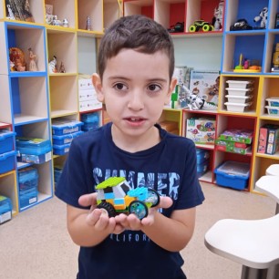 робот тягач