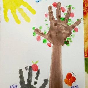 "Ёжик под деревом"