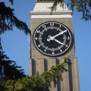 Часы, которые слышат город