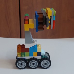 Многофункциональный робот