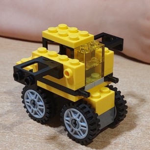 Компактный трактор-помощник