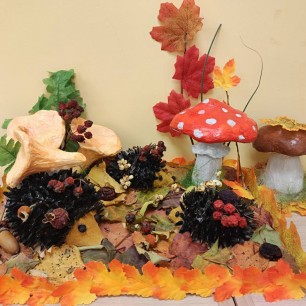 Ёжики в лесу