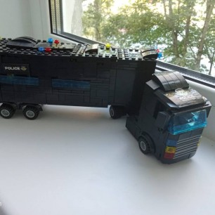 "Полицейский фургон"