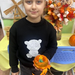 Свеча из воска в горшочке из гипсовой пасты