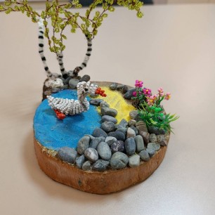 Гусь на пруду