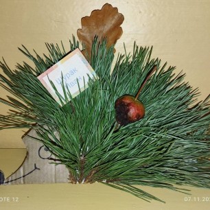 Поделка из природного материала "Осенний ежик"