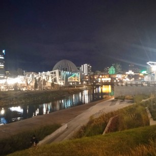 "Огни большого города"