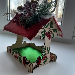 Кормушка для птиц