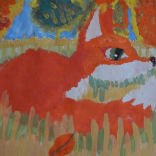 Лисичка в осеннем лесу