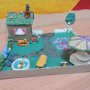 Уютный дворик у дома